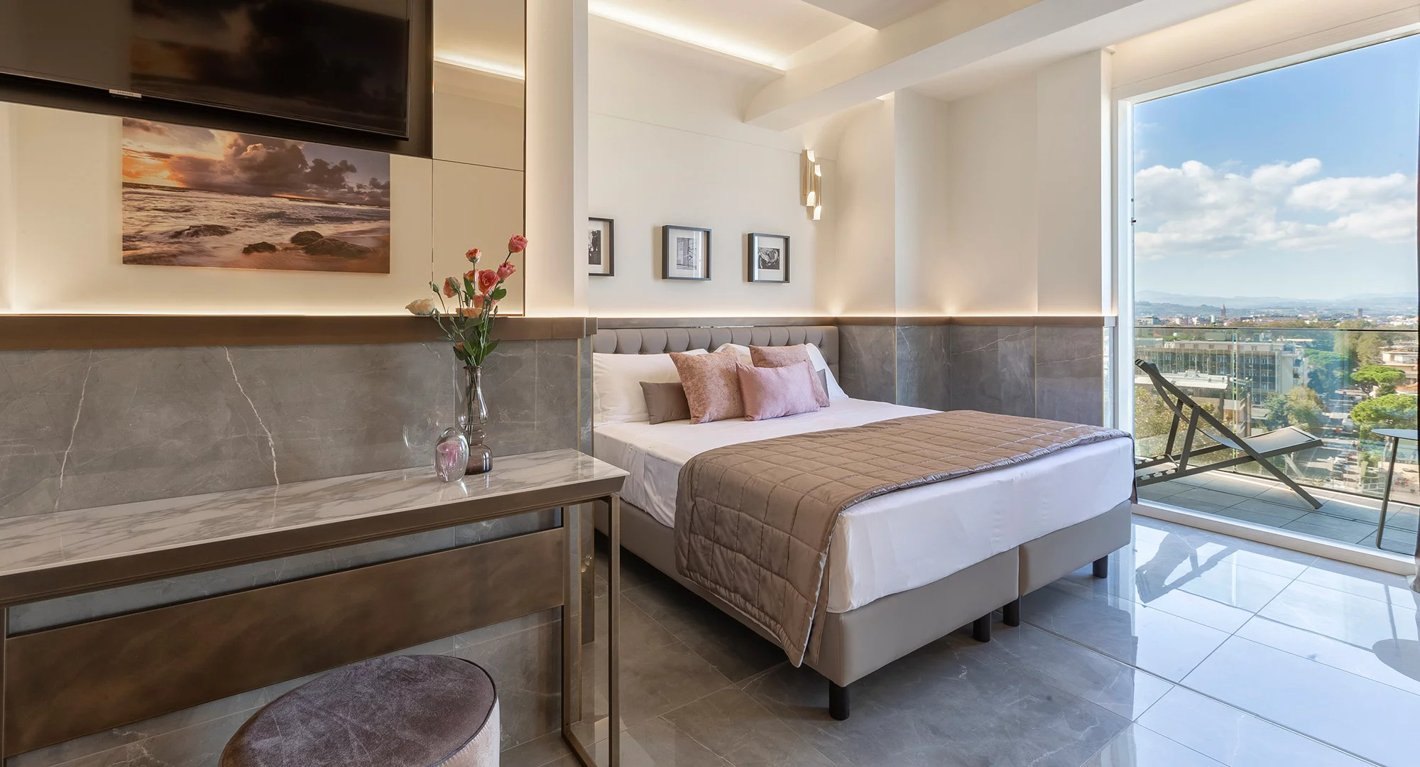 media.camera-deluxe-sporting-2000x1080