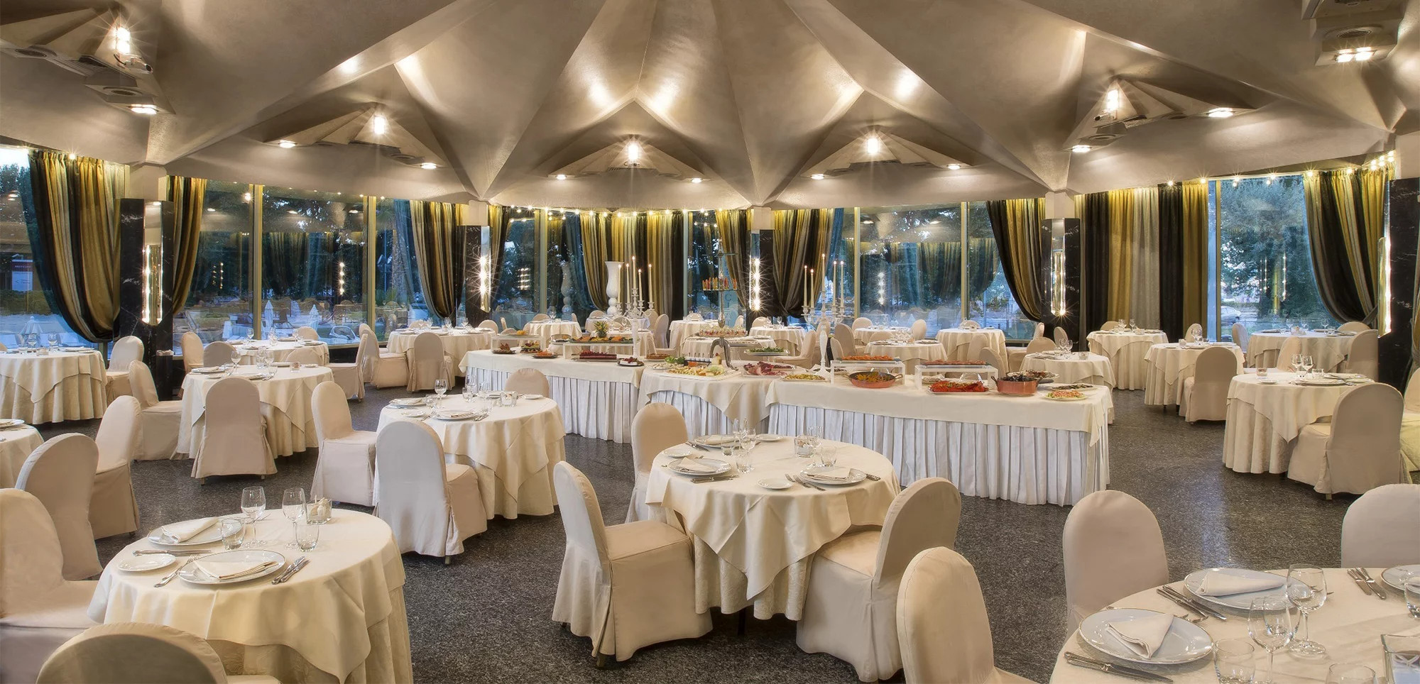 media.hotel_ambasciatori_rimini_sala_ristorante_2000x964